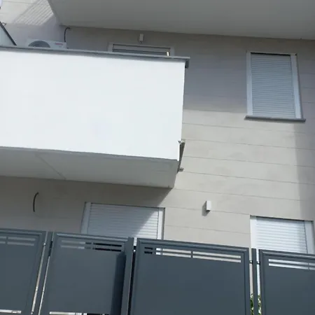 公寓 Viktoria's Center *